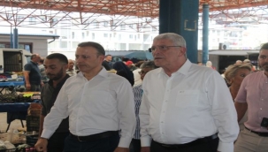 Müsavat Dervişoğlu, Seferihisar esnafını ziyaret etti