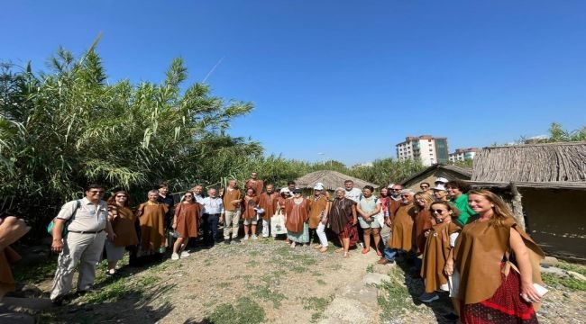 Slow Food Birliği temsilcileri Yeşilova Höyüğü'nü ziyaret etti