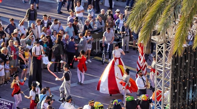 Uluslararası Çeşme Festivali başladı 