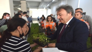 Bornovalı minikler toprakla buluştu 