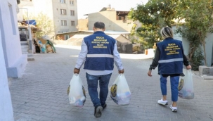 Buca'da kış öncesi sosyal yardım atağı