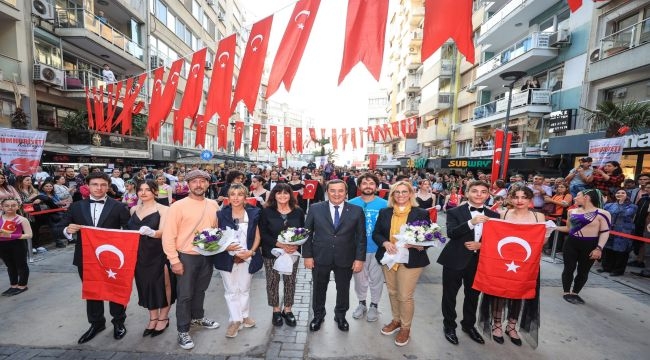 Konak'ta Cumhuriyet Bayramı coşkusu 