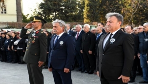 Atatürk, Bornova'da saygı, sevgi ve özlemle anıldı 