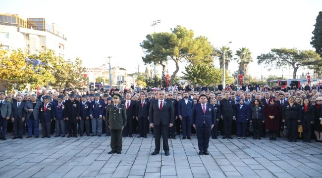 Buca'dan Ata'ya saygı duruşu 