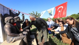 Bülent Ecevit, Güzelbahçe'de anıldı