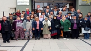 Menderes Belediyesi'nden gazilere Bergama gezisi 