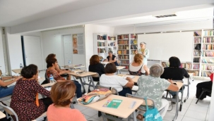 Çiğlili Kadınların Buluşma Adresi: Mor Akademi