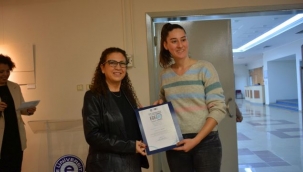 İzmirli fotoğrafçıların eserleri MÖTBE'de görücüye çıktı