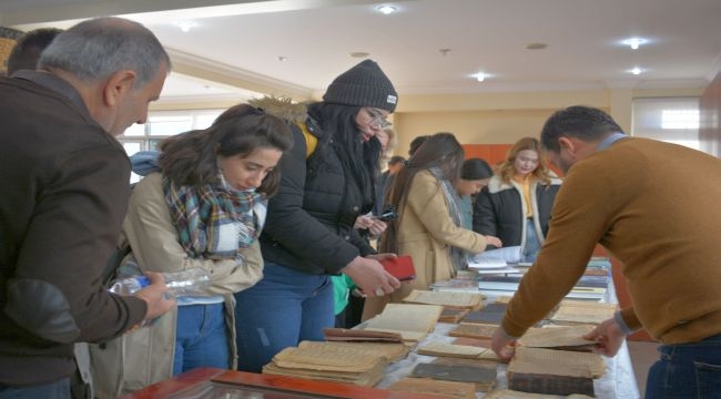 Ege'de "Uluslararası Türk Dünyası Sanat Eserleri ile Yazma ve Matbu Eserler Koleksiyonu" Sergisi açıldı 