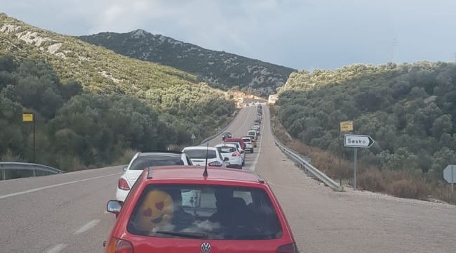 Kokuyu duyan Karaburun'a akın etti 