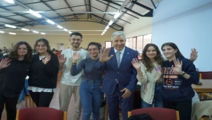 Zengin koleksiyonuyla araştırmacıların gözdesi: EÜ Merkez Kütüphanesi