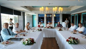 Kıyı Ege belediye başkanları maaşlarını depremzedelere bağışladı 