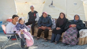 Depremzede kadınlar 8 Mart'ı buruk karşıladı