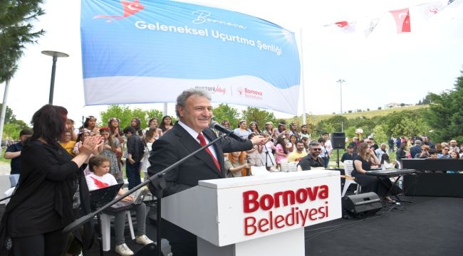 Bornova'da gökyüzü uçurtmalarla renklendi