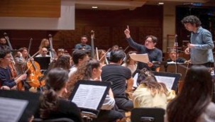 İzmir Büyükşehir Belediyesi ve Fazıl Say'dan Türk halkına armağan