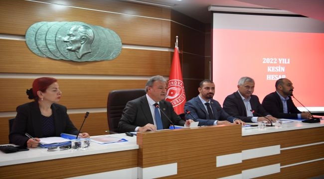 Bornova Belediyesi 2022'yi de borçsuz geçirdi