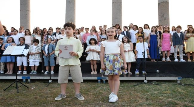 İzmir Sev, Tarih Ve Müziği Buluşturdu