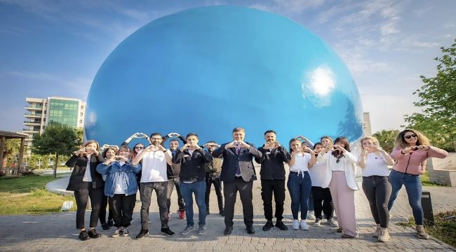 Ege'nin en büyüğü Karşıyaka Planetaryum'a 6 ayda 30 bin ziyaretçi 