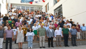 Karabağlar Belediyesi'nden başarılı öğrencilere bisiklet armağanı