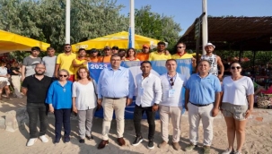  Seferihisar'da plajlara "mavi bayraklar" asıldı