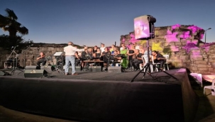 Seferihisar Kaleiçi'nde Türk Sanat Müziği esintisi