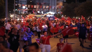 Narlıdere Büyük Zaferi Coşkuyla Kutladı
