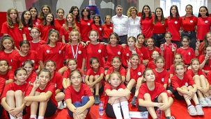 Bayraklı'da 4 yılda 42 bin 500 kişi sporla buluştu