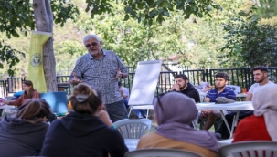  Depremzede gençler Buca'da moral depoladı 