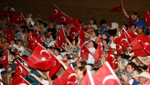 Karşıyaka'yı kurtuluş coşkusu sardı 