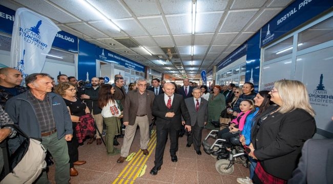 Başkan Soyer Kültür 68 Kütüphanesi'ni hizmete açtı