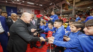 Büyükşehir'den Amatör Spor Kulüplerine Destek