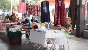 Karşıyakalı kadınların el emeği kazanca dönüşüyor