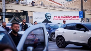 Saat 9'u 5 Geçe İzmir'de Hayat Durdu