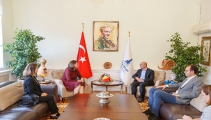 Soyer: İzmir'den Romanya'ya Direkt Uçuşlar İçin Çalışacağız