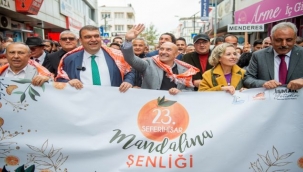 Başkan Soyer'e Seferihisar'da sevgi seli