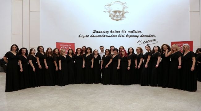 İzmirli kadınlardan Ankara'da çok sesli konser
