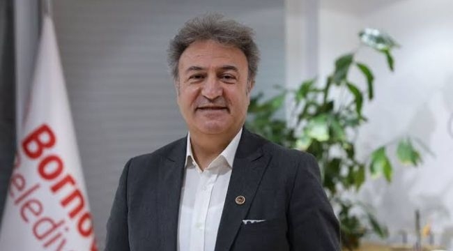 ''Kamuoyu önünde özür diler ya da mahkemede hesabını verir''