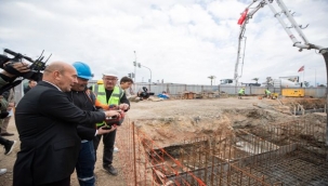 Yeni üst geçit Mustafa Kemal Sahil Bulvarı'na nefes aldıracak 