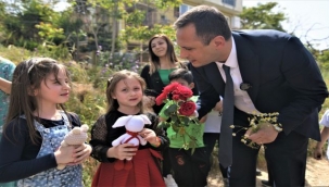 Bornova'da bayram oyuncaklarla başladı