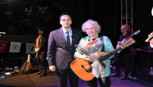 Yeni Türkü 1 Mayıs'a yakıştı