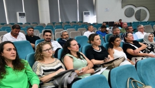 Bornova'da Muhtarlara Kent Konseyi Semineri