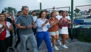 Sahilde Tango Gecesi