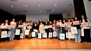 Bornova'da genç kaşifler sertifikalarını aldı