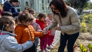 Toprakla Bağ Kuruyorlar
