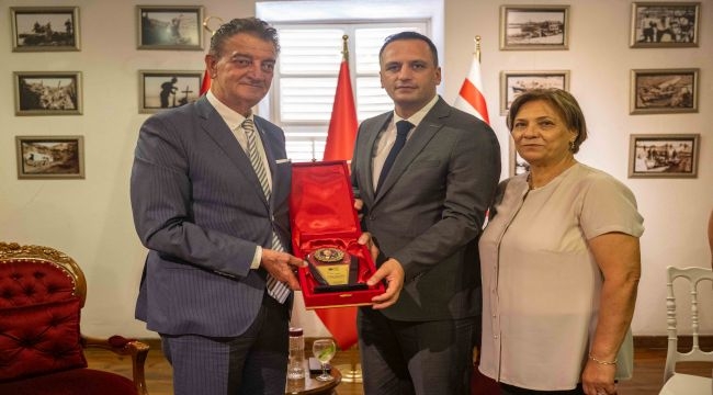 Atatürkçü duruşuyla büyüyoruz