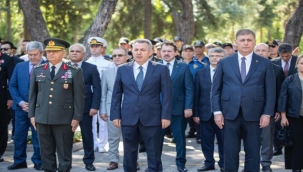 Başkan Tugay 15 Temmuz şehitlerini anı