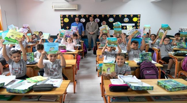 Kırtasiye desteği Bornova Belediyesi'nden hayaller çocuklarımızdan!