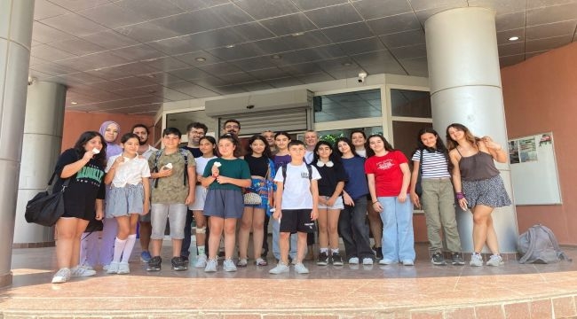 Minik kaşifler Bornova'da bilimin izinde