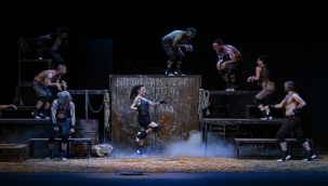 "Hayvan Çiftliği" ile perdelerini açtı