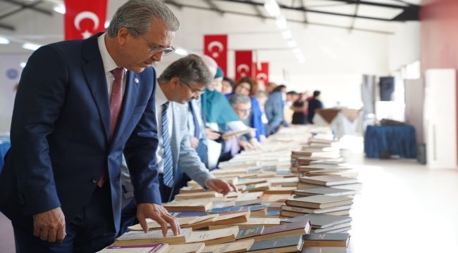 "Binlerce kitap ve sınırsız bilginin kaynağı"